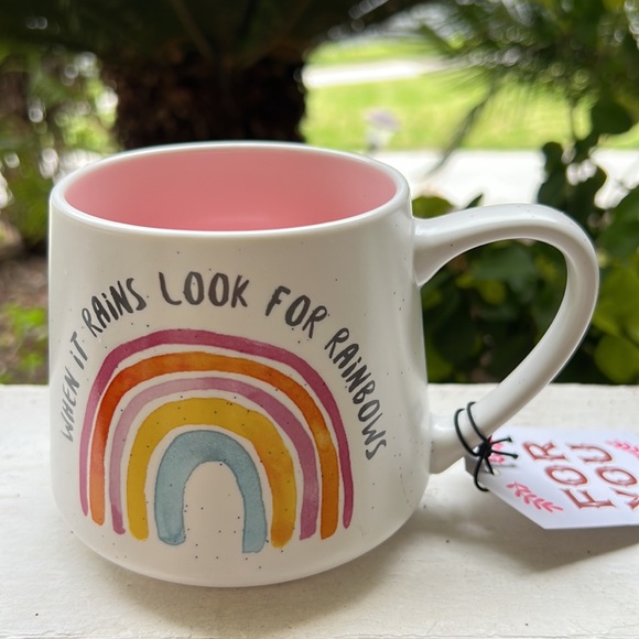 When it Rains Look For Rainbows Mug - Picture 1 of 10